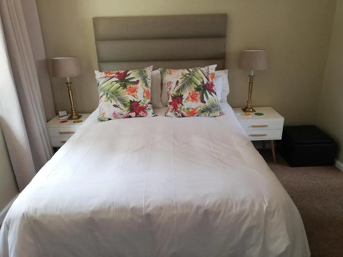 Little Elm Cottage Le Cap